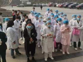 火速集结！潍坊潍城经开医院50名医护人员支援潍城多个社区采样工作
